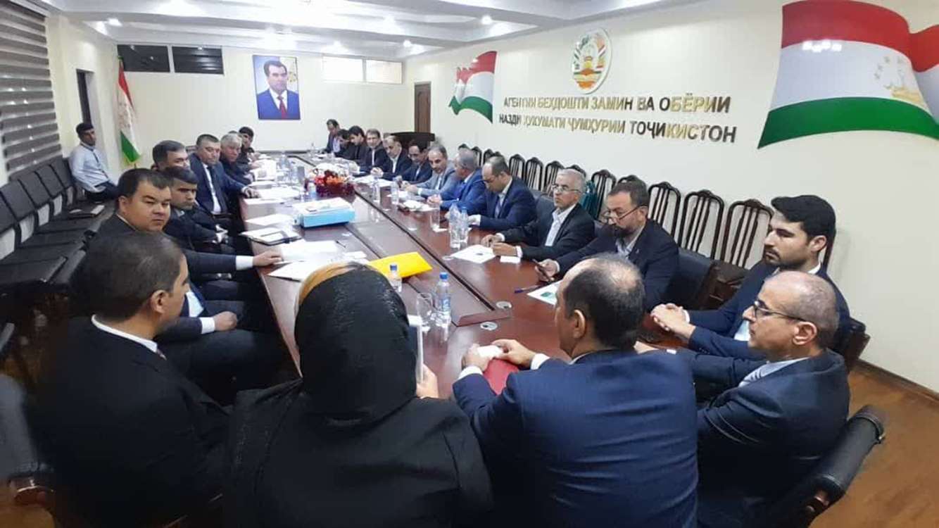 نشست معاون وزیر جهاد کشاورزی با اعضای آژانس آب و خاک تاجیکستان
